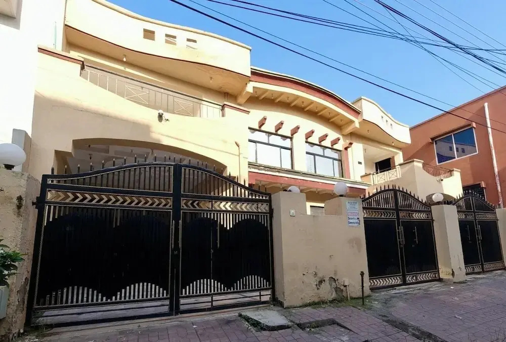 Room-charming B&B in Rawalpindi Boys ONL