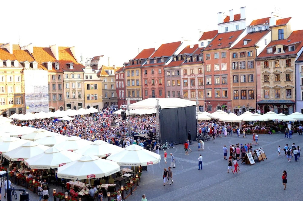 AAA STAY Market Square Old Town