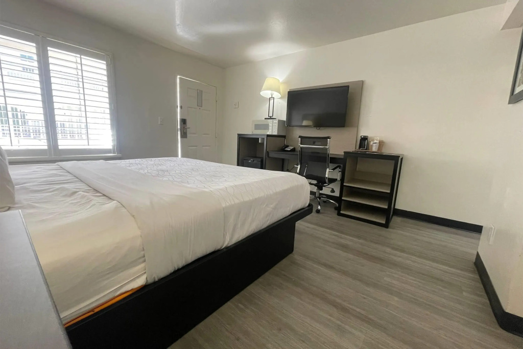 Howard Johnson by Wyndham Tempe University/Phoenix