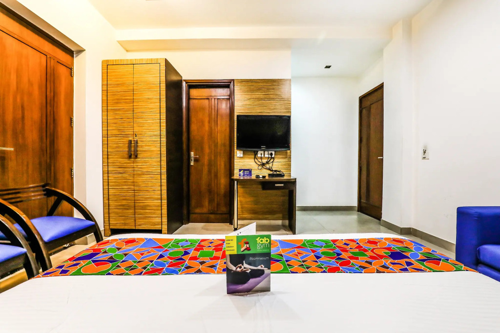 FabHotel The Mple Stays - Nr Leisure Valley Park, Iffco Chowk