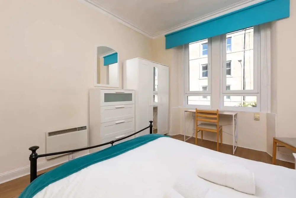 Homely 1 Bedroom Flat Near Haymarket Station
