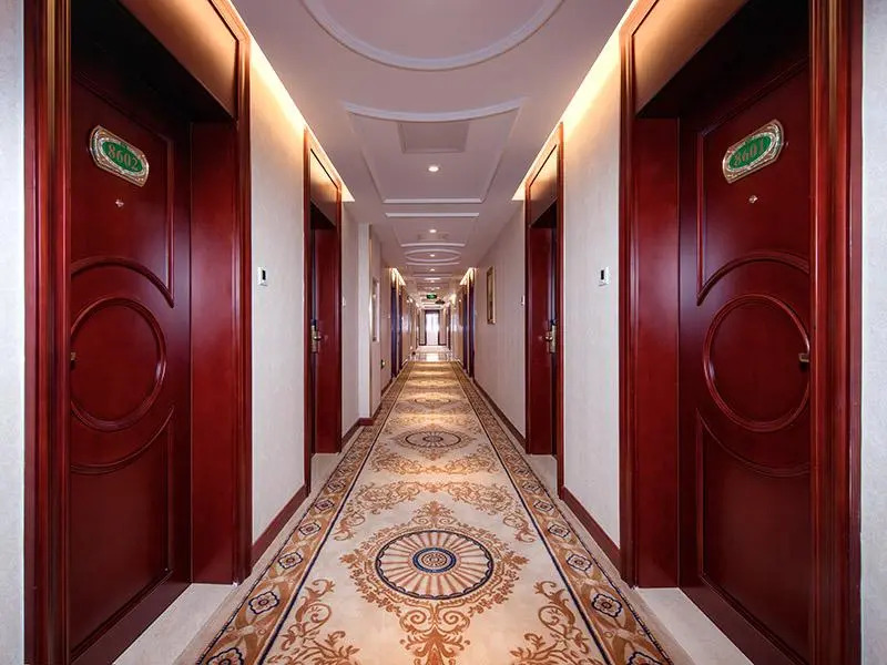 Vienna Hotel Shenzhen Dongmen Hubei Metro Station