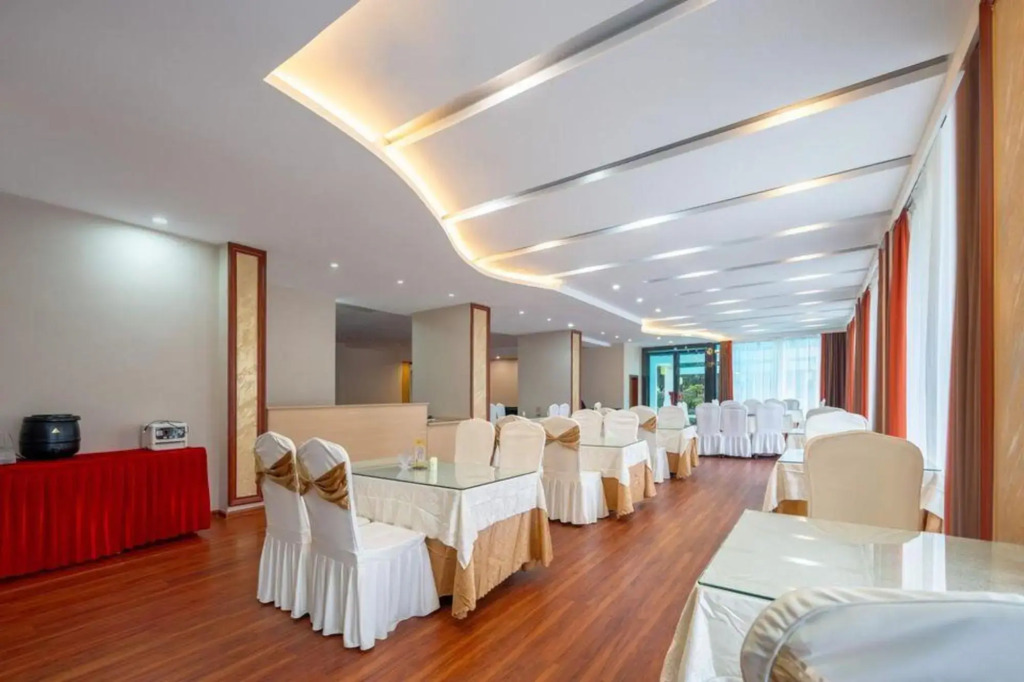 Liuzi Hotel