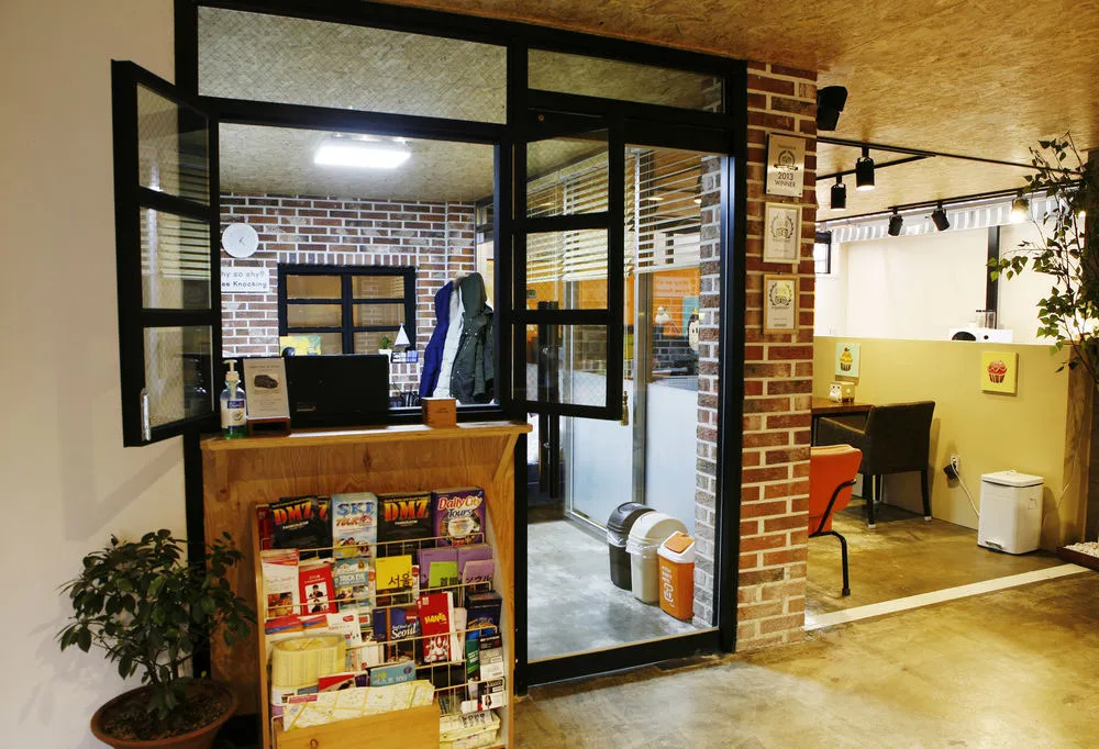 Travelers Planet Studio Type Hostel