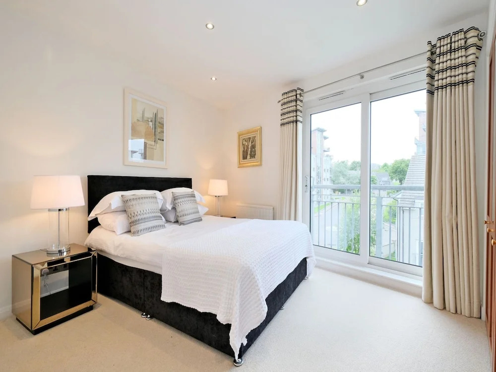 Scenic Home With Skyline Views Close to Aberdeen's City Centre