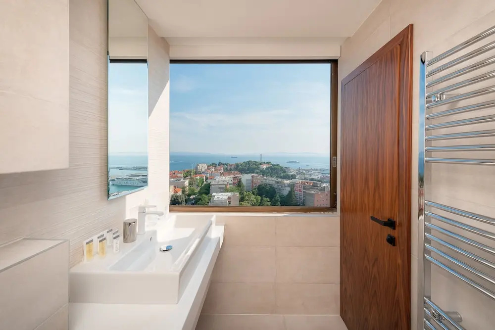 Royal Suites-Sky