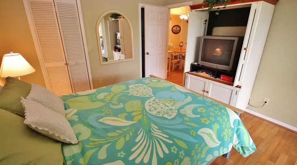 Sea Woods 270 Apartment 3