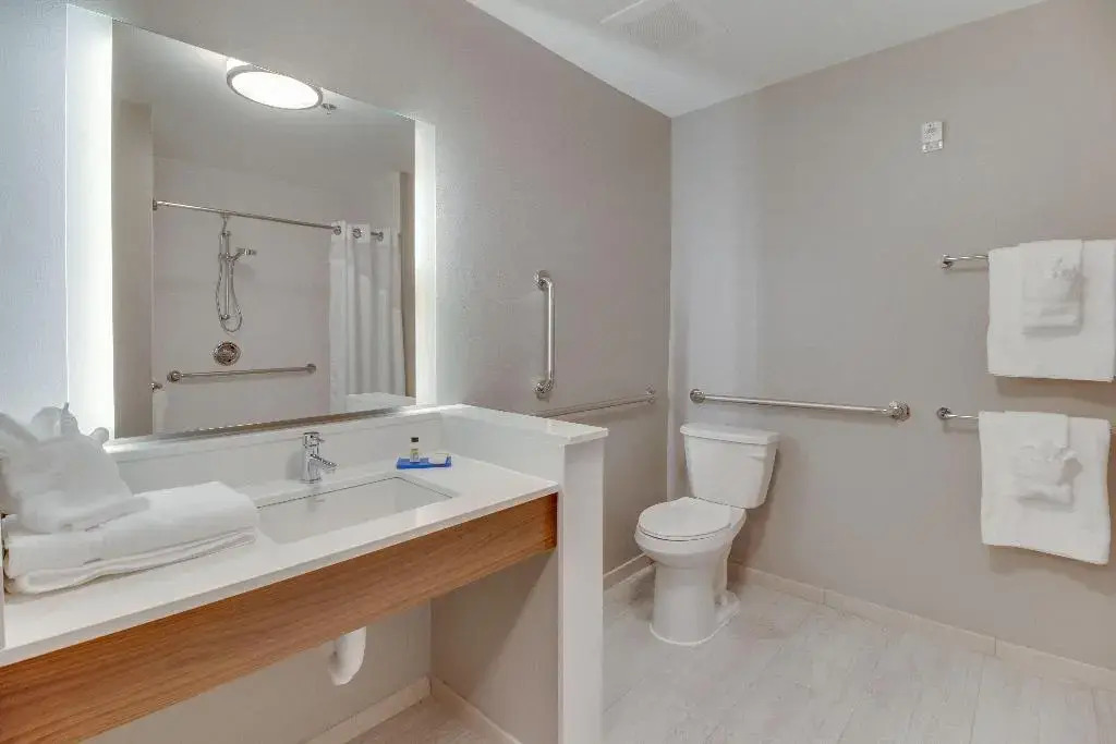 Holiday Inn Express & Suites - Union City by IHG