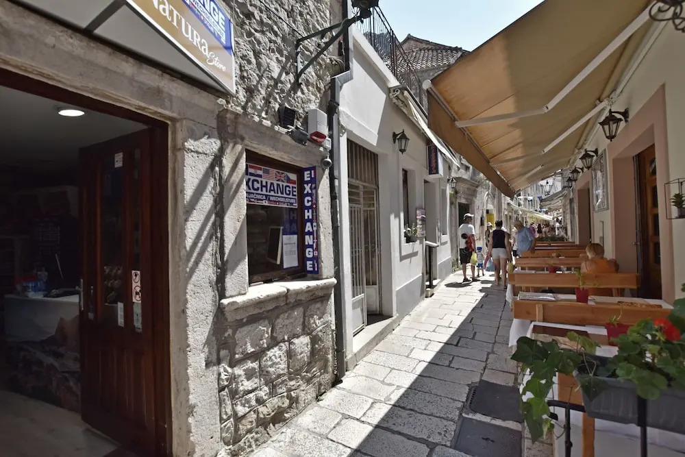 Apartments Roza