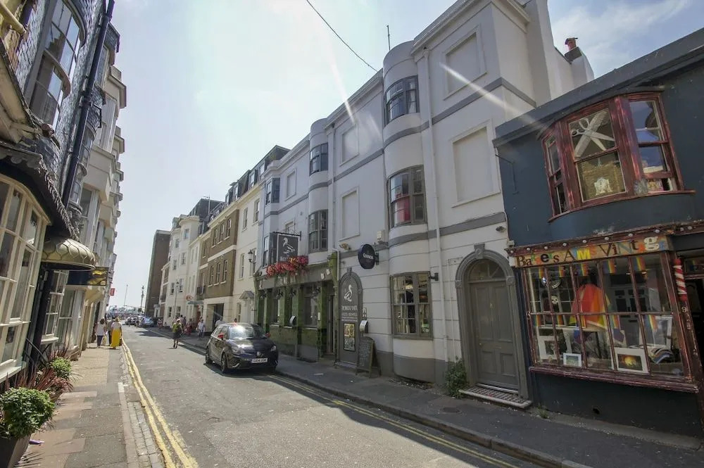 Mucky Duck House Central by Brighton Holiday Lets