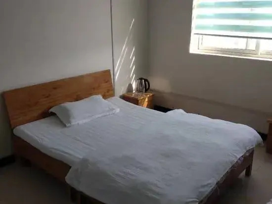 Yuxian Laijia Guest House