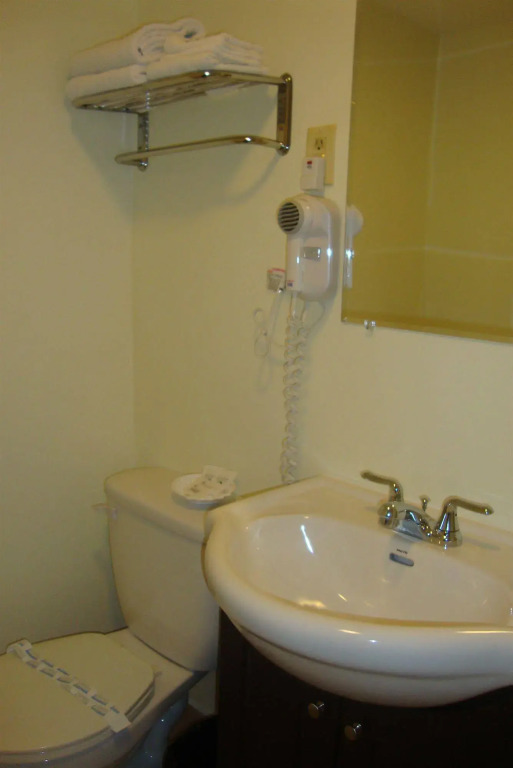 Royal Napanee Inn