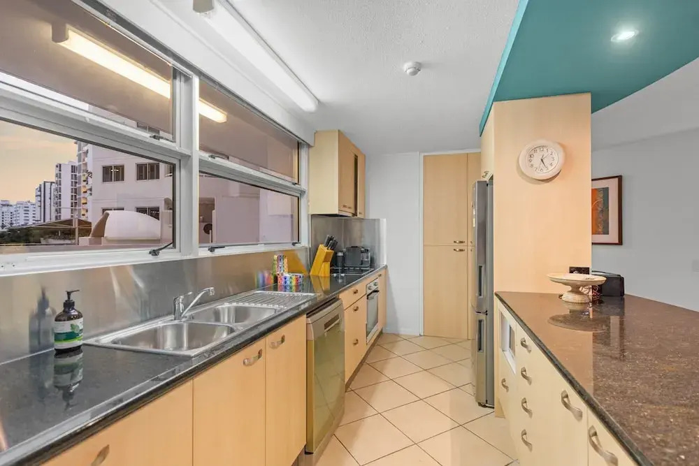 Stylish 3BR Oceanfront Stay by Mooloolaba Esp