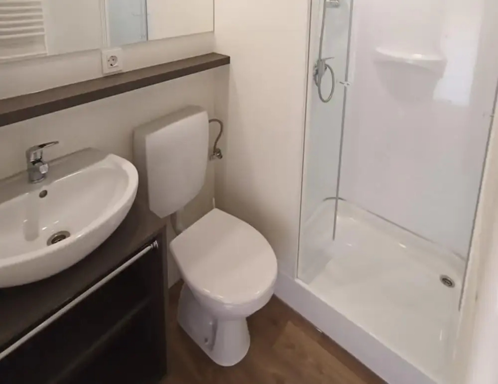 Safari Tent With Bathroom, 9 km From Maastricht