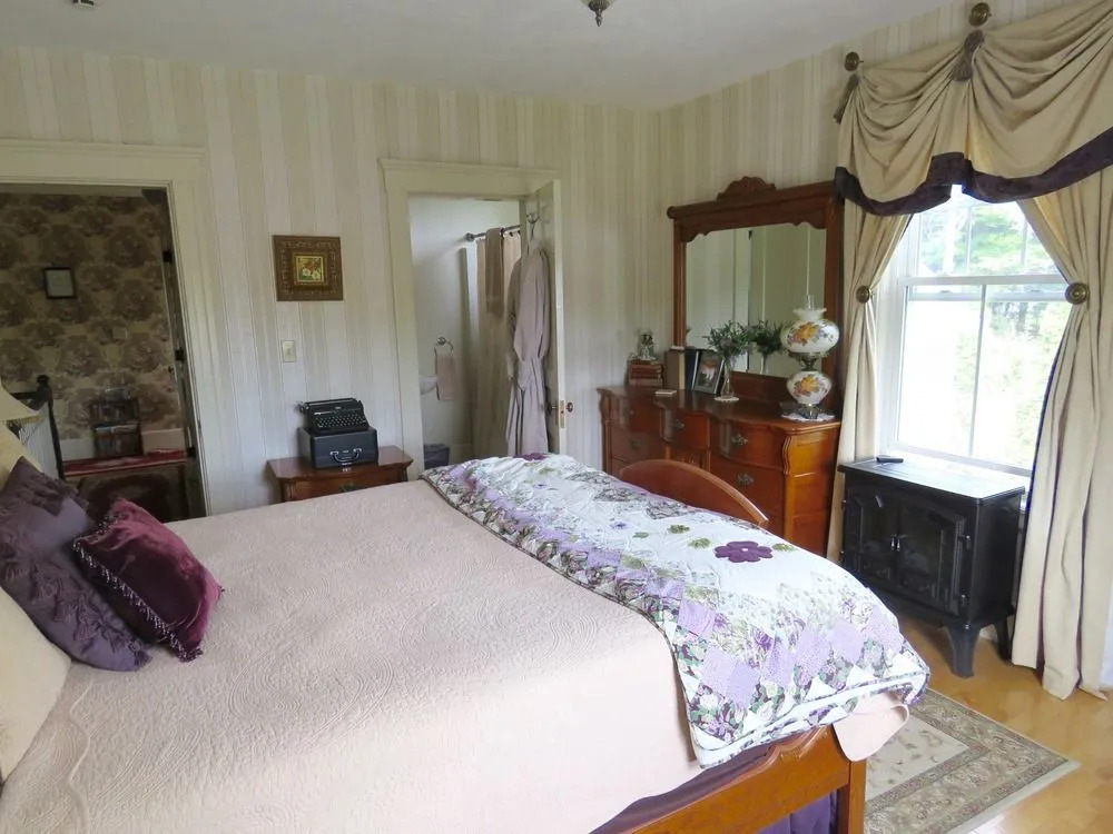 The Sleigh Maker Inn Bed and Breakfast