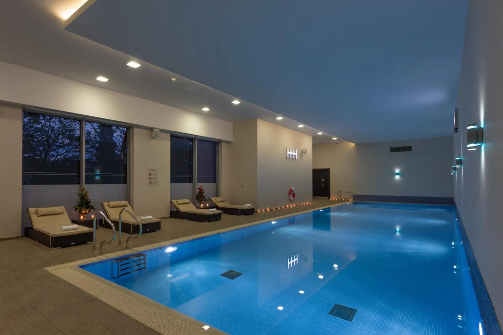 Heston Hyde Hotel