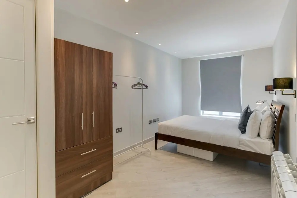 Spacious 1 Bed Near Tube in East London