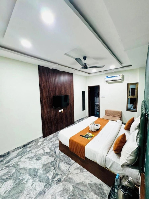 P2 Hotel