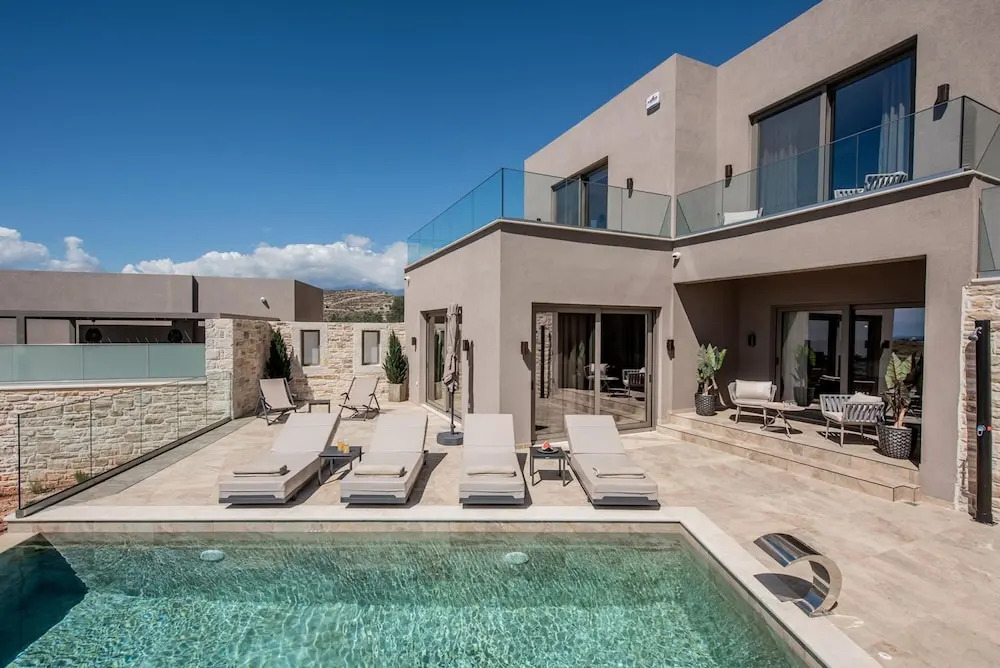 Villas Paradise in Kalamaki by South Cretan Villas