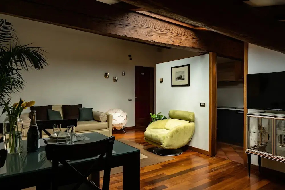 Luxurious Arena residence 80 meters from the Arena