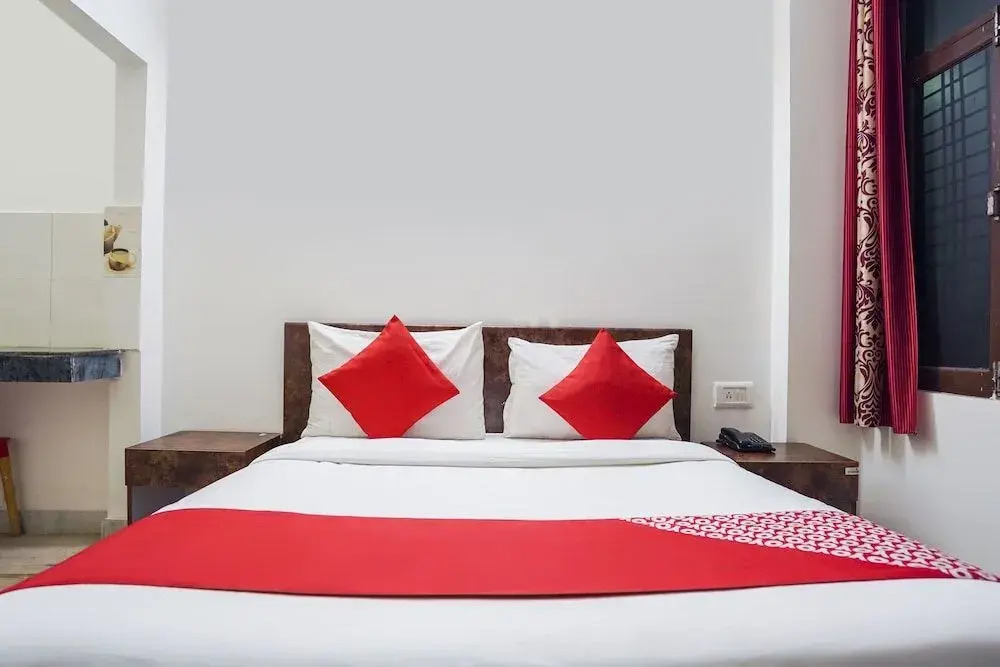 OYO Rooms Noida Atta Market