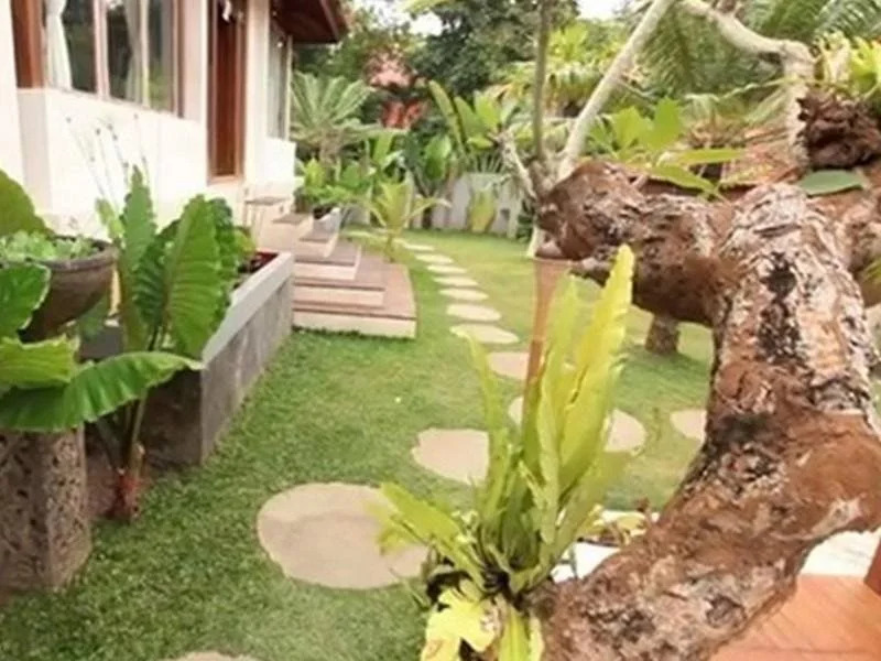 The Prabu House of Art and Villa
