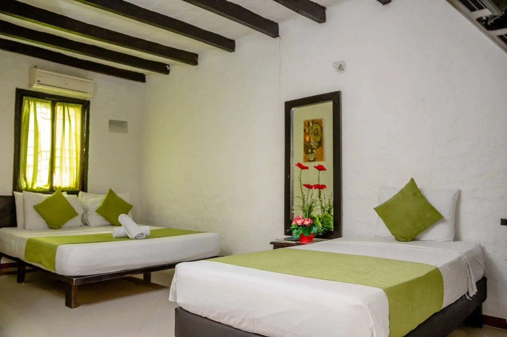Hotel Sansiraka Suites By GEH Suites