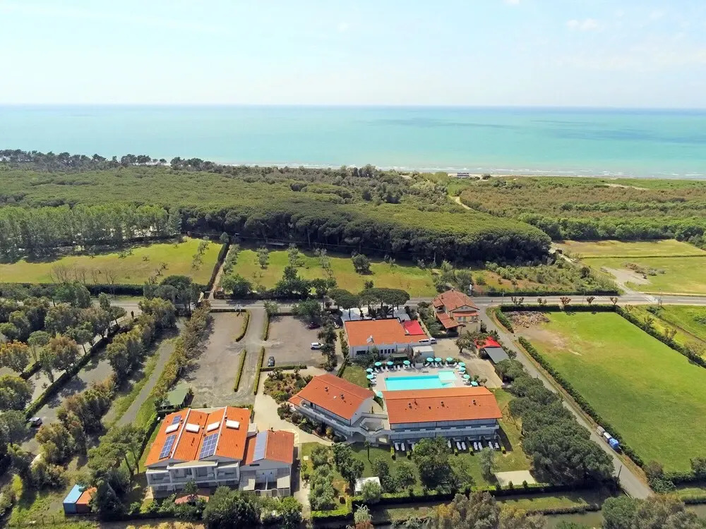 Residence con piscina a 450 mt dal mare