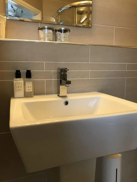 No11b Boutique Rooms