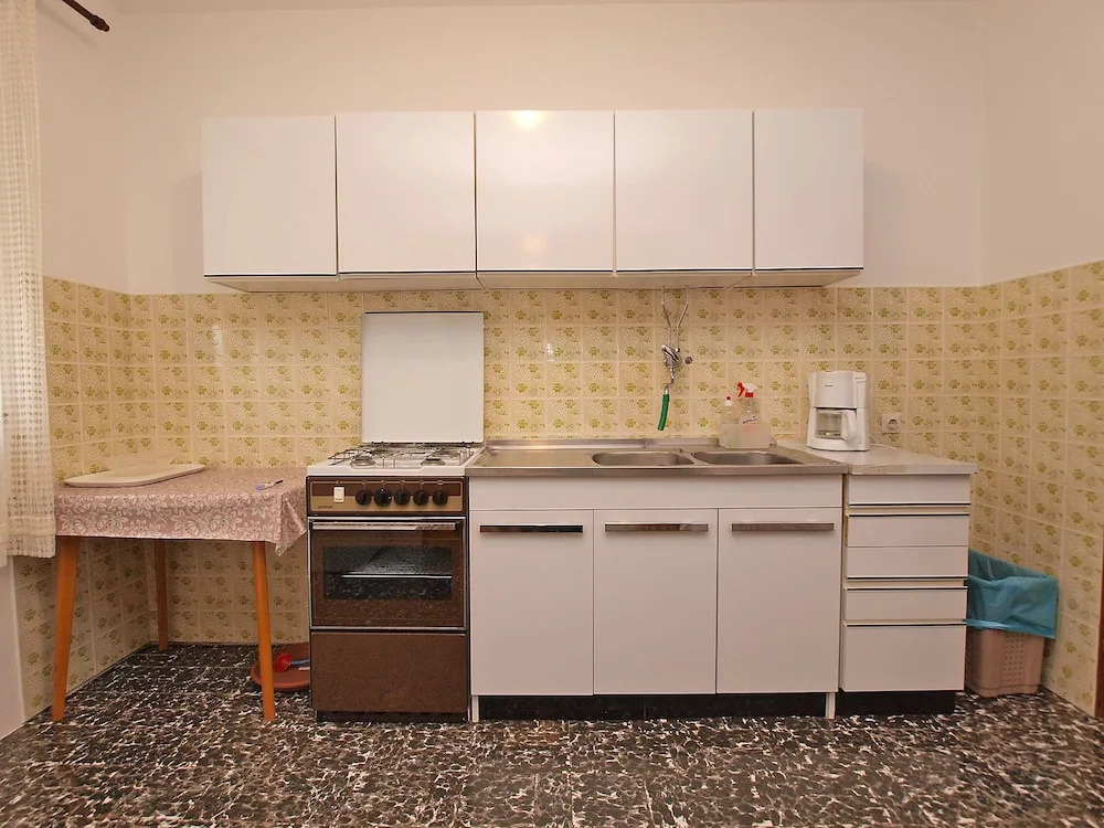 Apartment 359