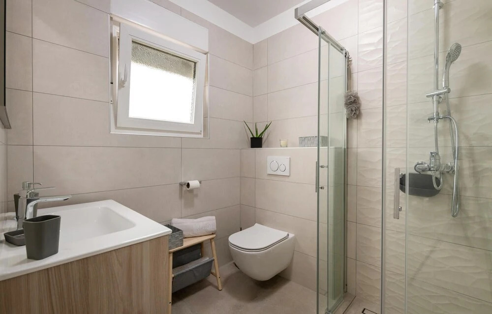 Gorgeous Home In Radeki Glavica