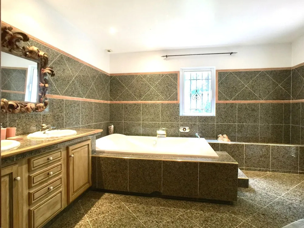 Luxury Villa Bella Pool & Tennis