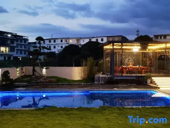 Serene Bamboo Villa · Panoramic Pool | Zen Courtyard Retrea