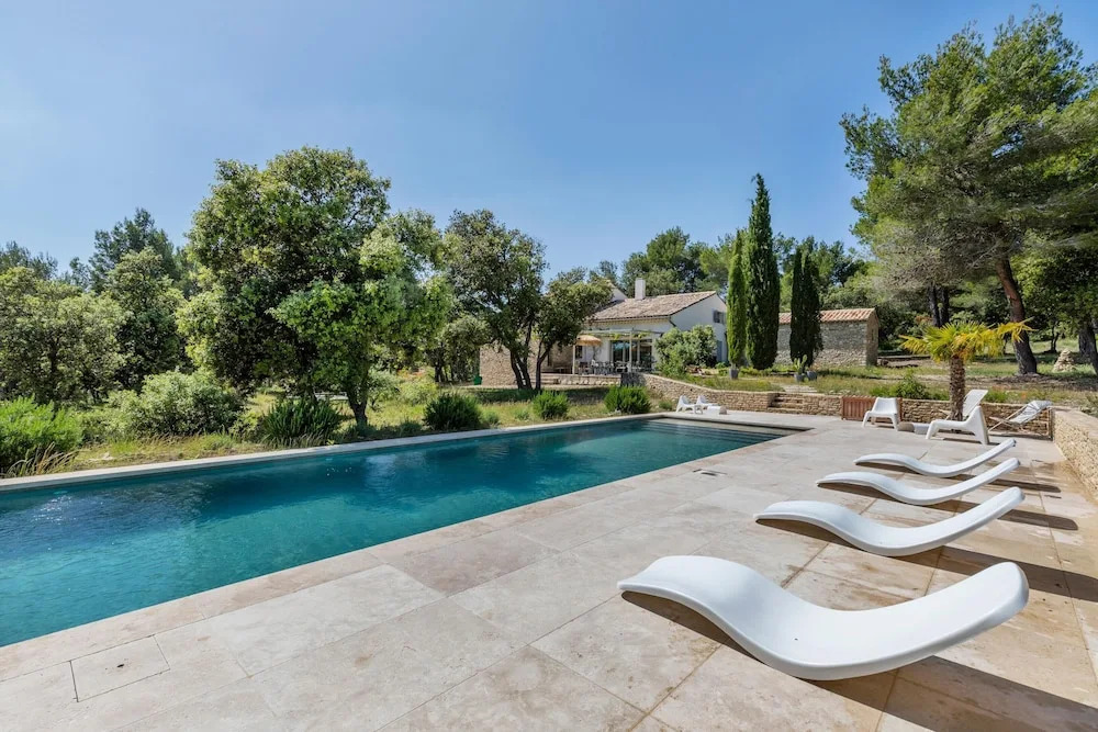 Villa With 5 Bedrooms in L'isle-sur-la-sorgue, With Private Pool, Furn