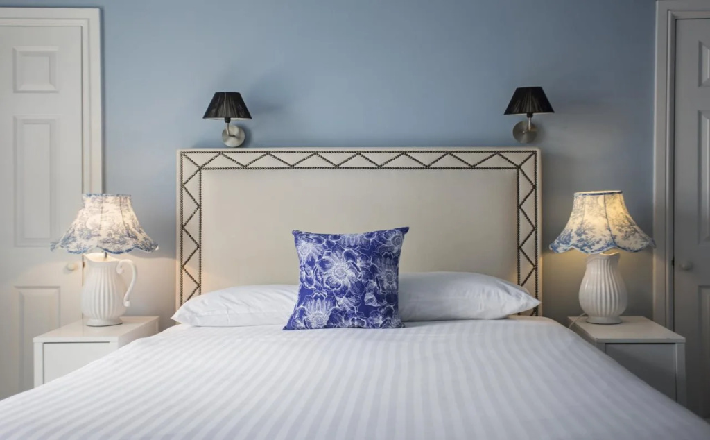 The Townhouse Hotel