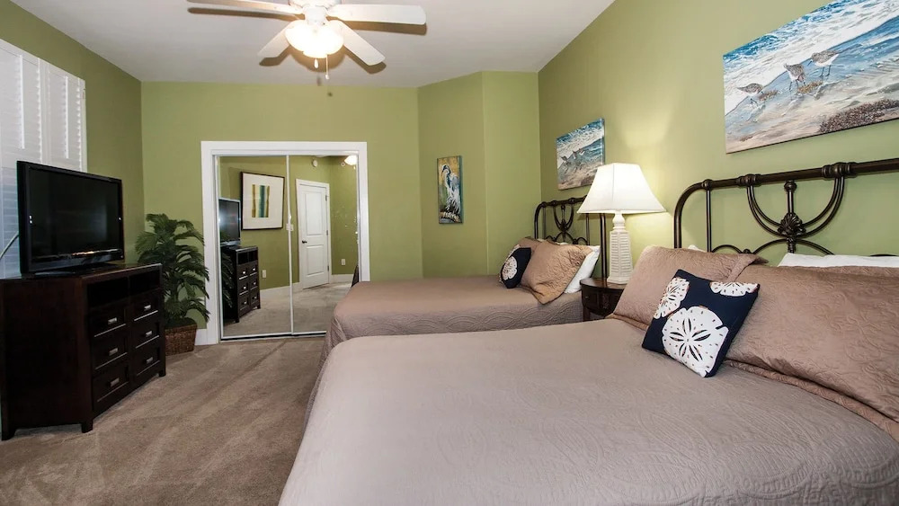 Three Bedroom Condo With Panoramic Views - Unit Crc0704