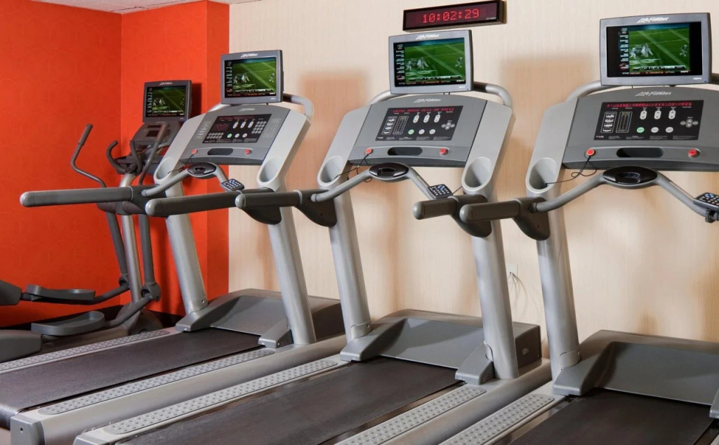 Courtyard By Marriott Jersey City Newport