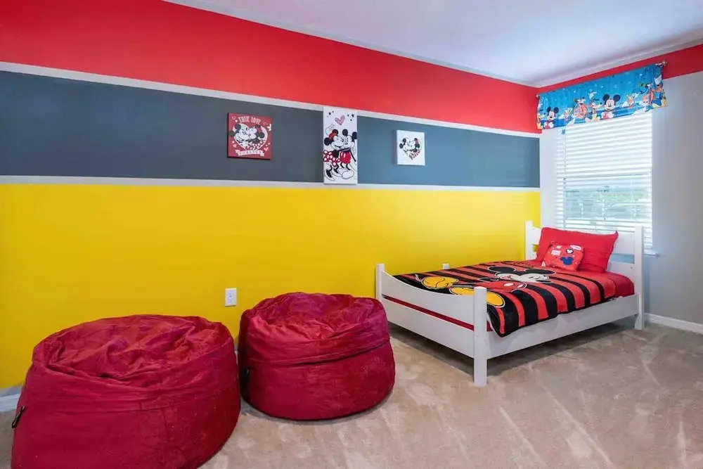 Designer Decorated-3 Bedroom Near Disney
