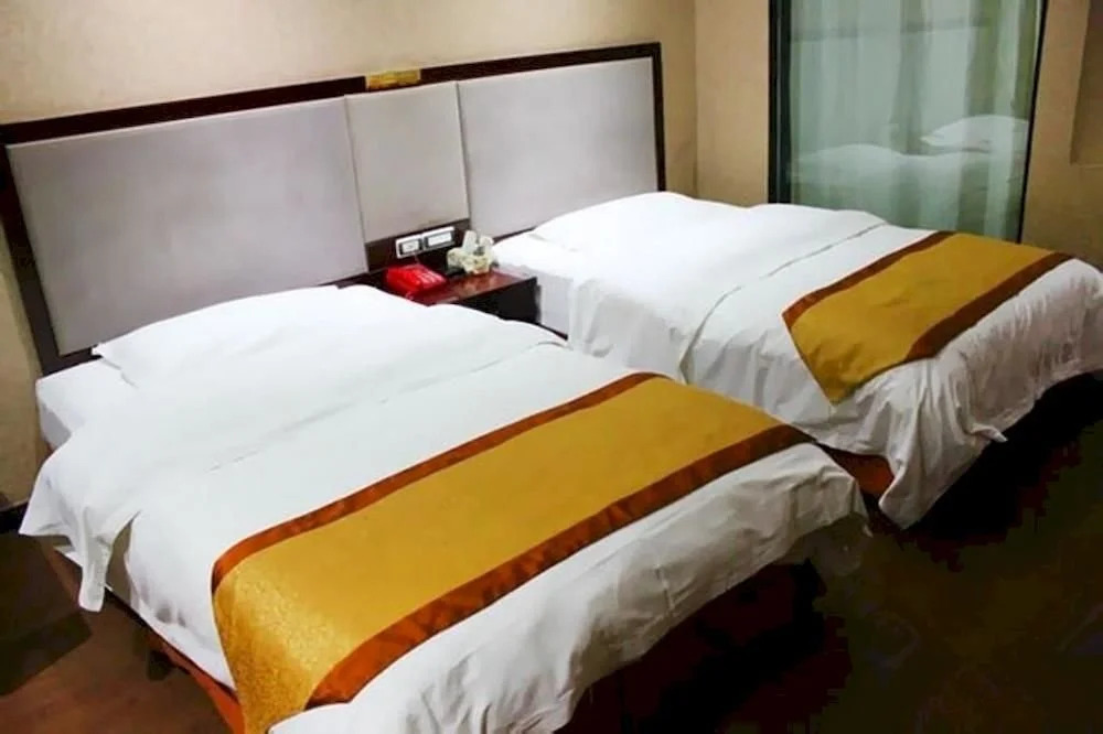 Golf Hotel