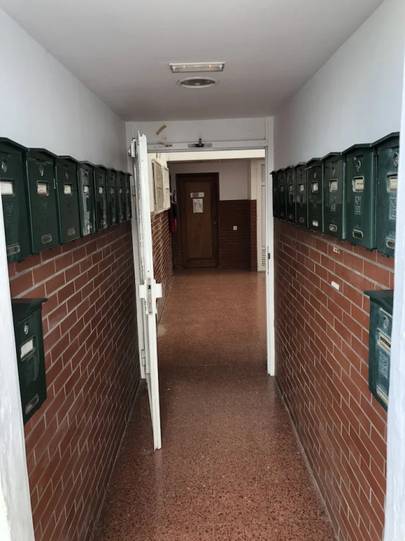 Two bedroom apartment 2 min from beach