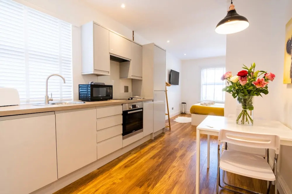 Plymouth Boutique Apartment