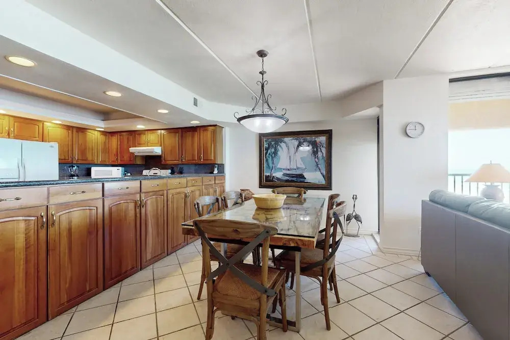 Luxury Perks, Corner 3br: Suntide III - Unit 1001