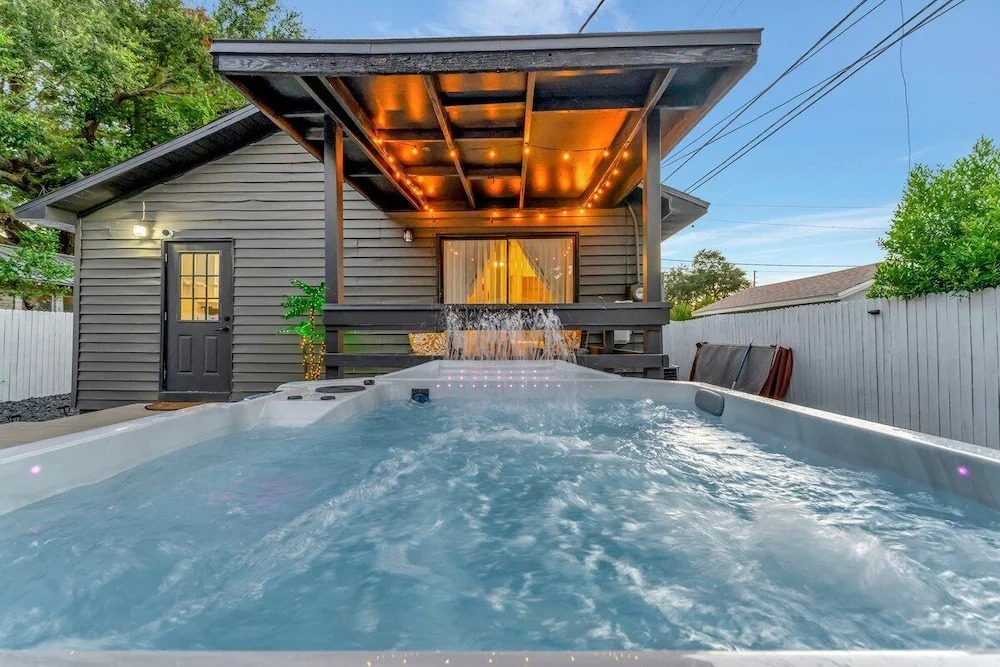 St. Pete Family Bungalow & Private Oasis