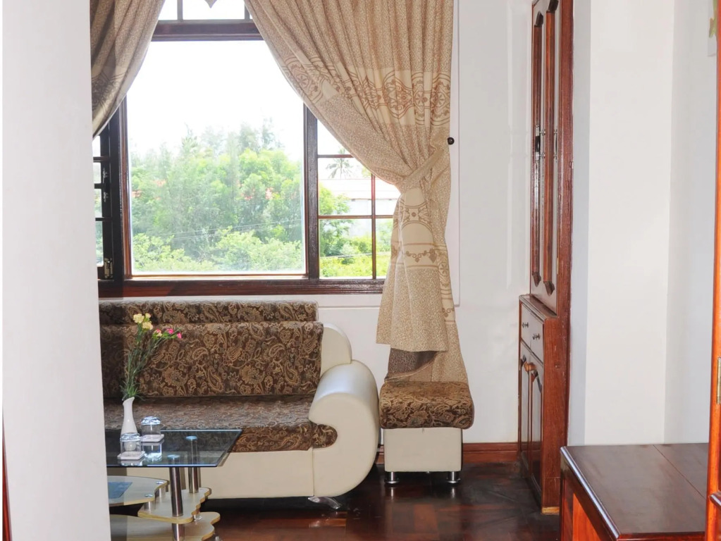 Champa Hue Hotel