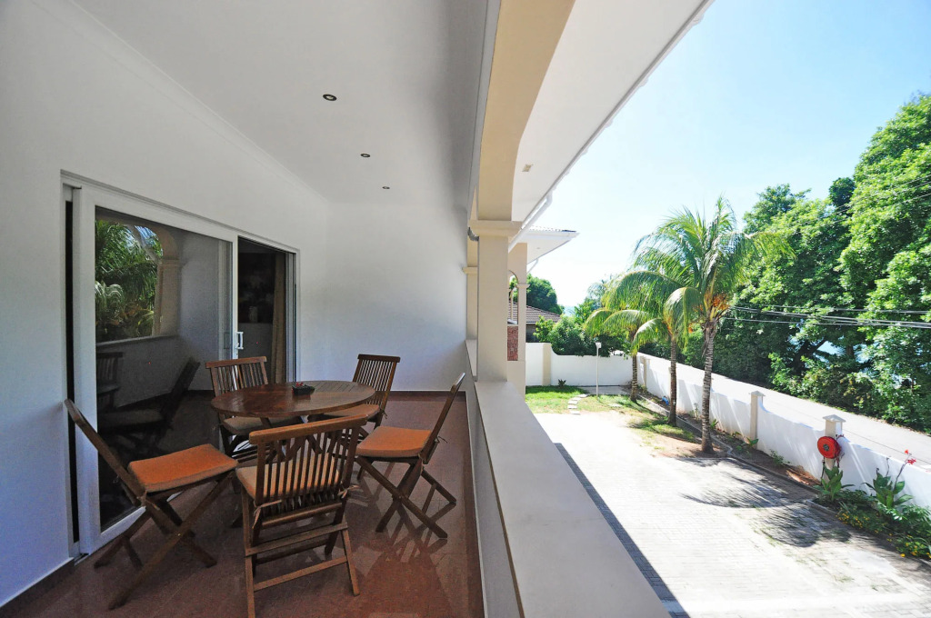 Yasad Residence