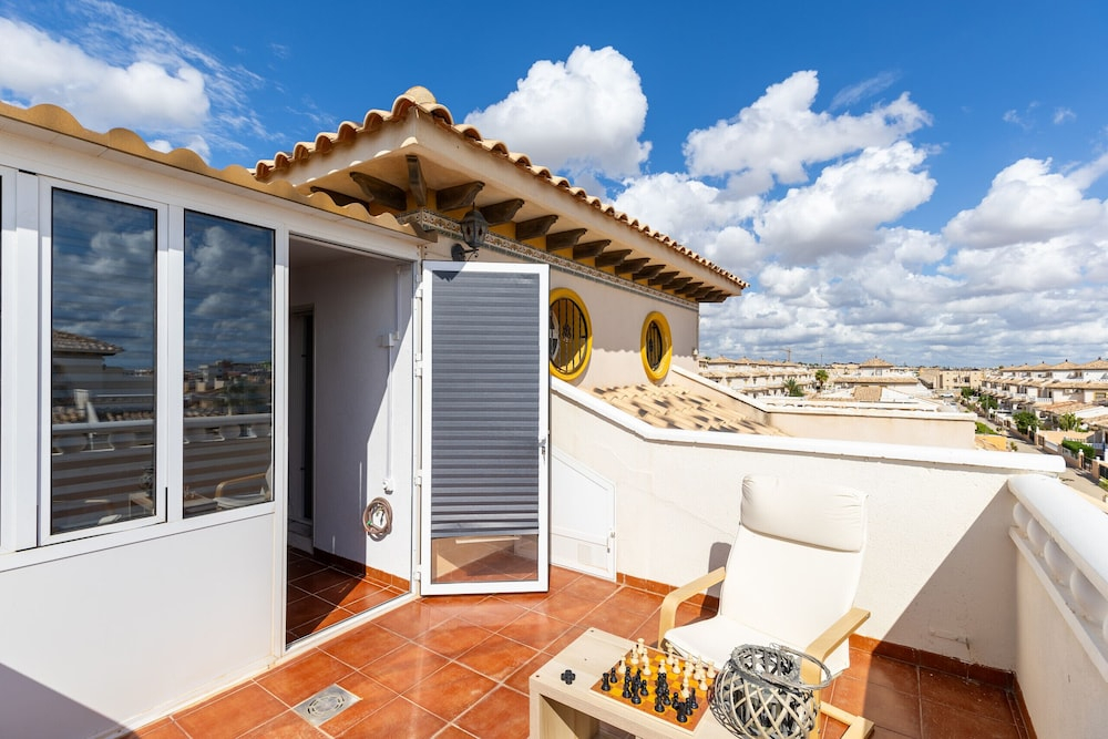 Honey Life Villa by Fidalsa