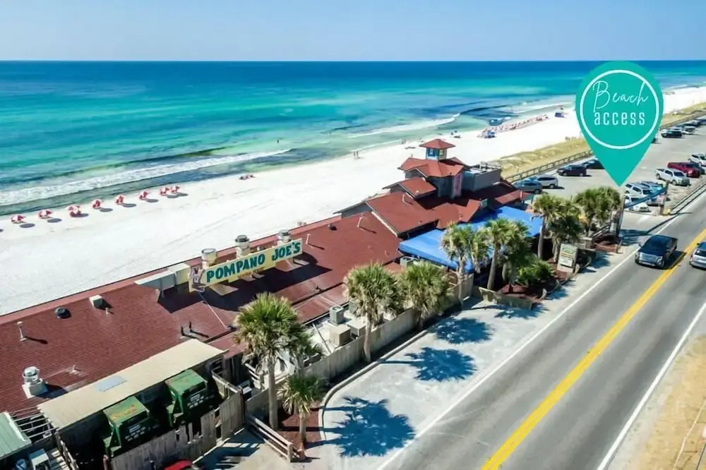 Driftwood Townhomes #3- Liv Salty