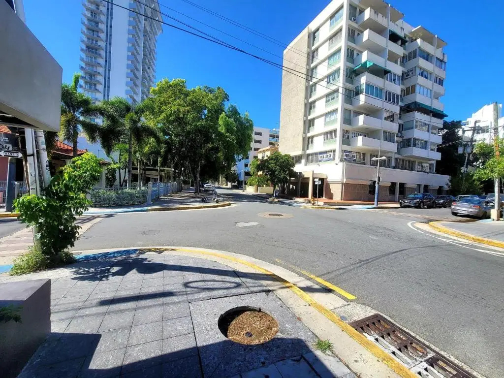 Modern condo in Ashford Condado beach San Juan Puerto Rico and near Placita