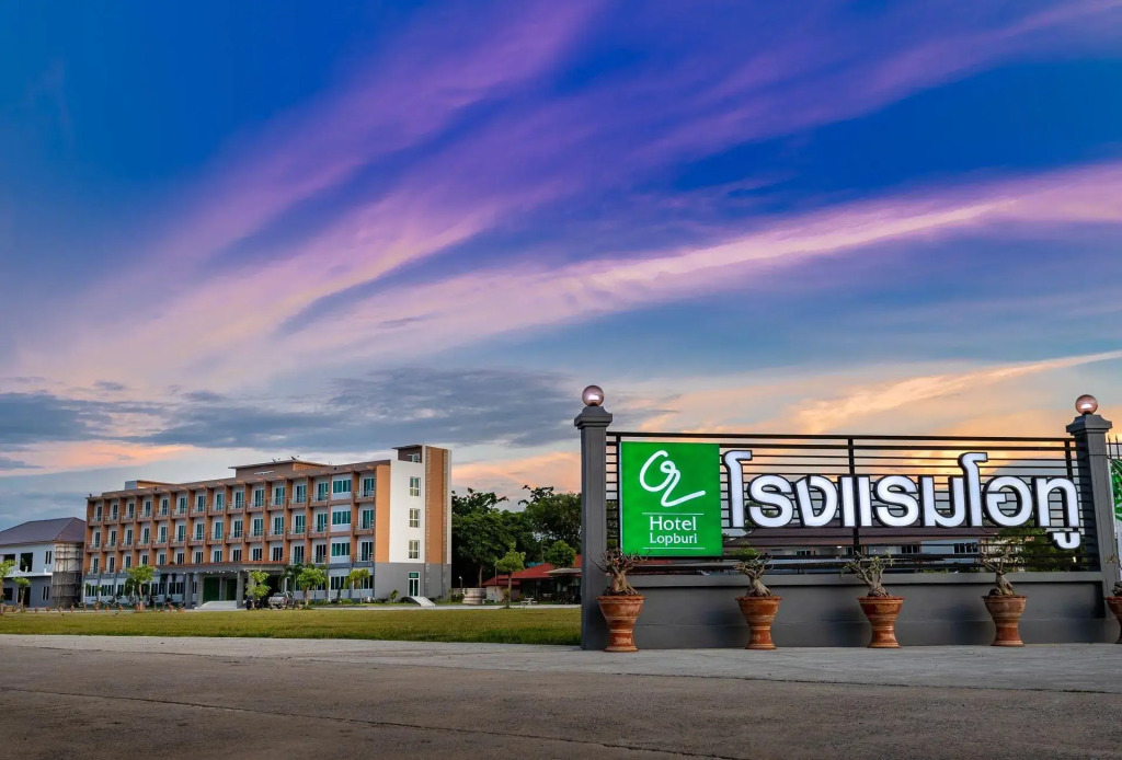 O2 Hotel Lopburi