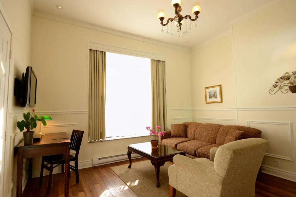 Parc Suites Hotel